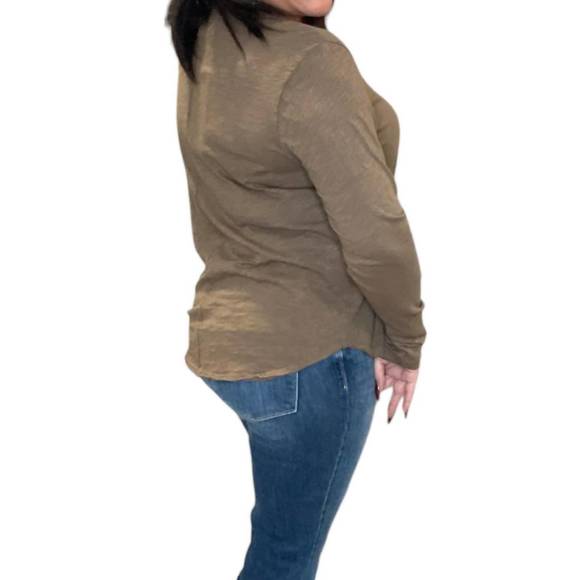 NEW BOBI center seam v neck tee in dark sage - Picture 2 of 3